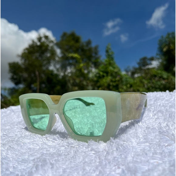 Thick Frame Marble Pastel Green Trasparent Lens Sunglasses - Picture 2 of 3